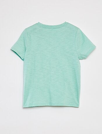 T-shirt com gola tunisina de manga curta