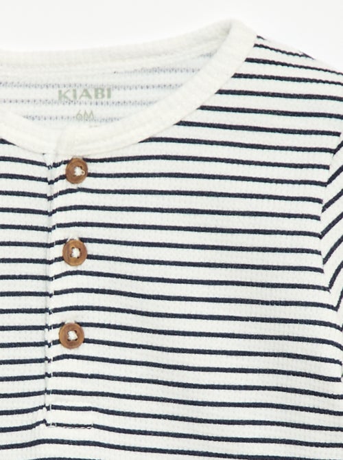 T-shirt com gola tunisina em malha gofrada - Kiabi