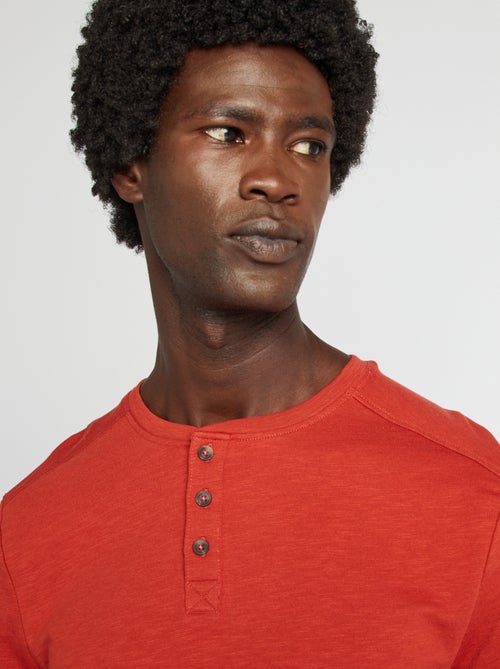 T-shirt com gola tunisina - Kiabi