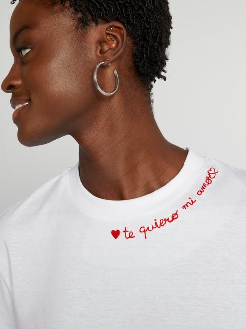 T-shirt com mensagem bordada - Kiabi