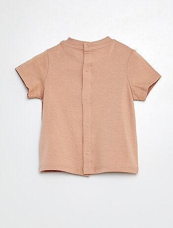 T-shirt com motivos bordados