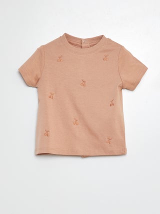 T-shirt com motivos bordados