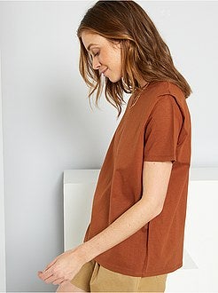 T-shirt com ombreiras - Kiabi