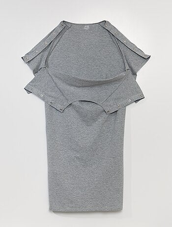 T-shirt comprida com molas nos ombros - coleção fácil de vestir