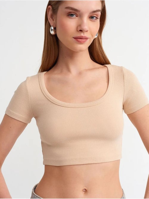 T-shirt crop canelada de mulher dilvin - Kiabi T-shirt crop canelada de mulher dilvin - Kiabi