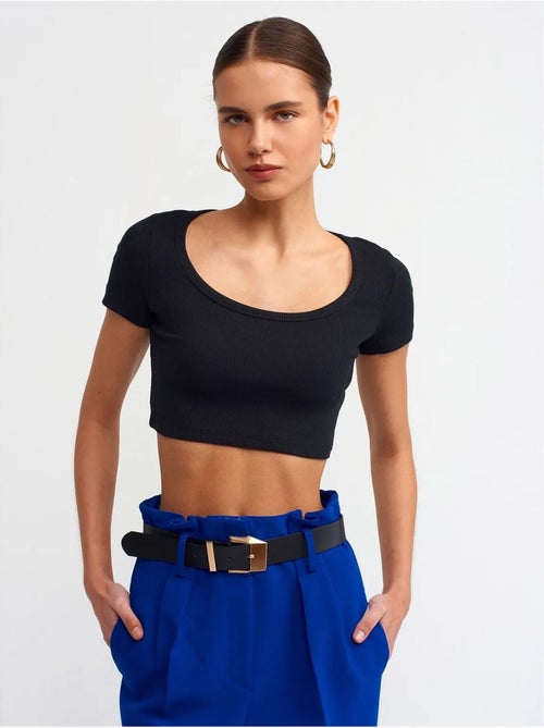 T-shirt crop canelada de mulher dilvin - Kiabi T-shirt crop canelada de mulher dilvin - Kiabi