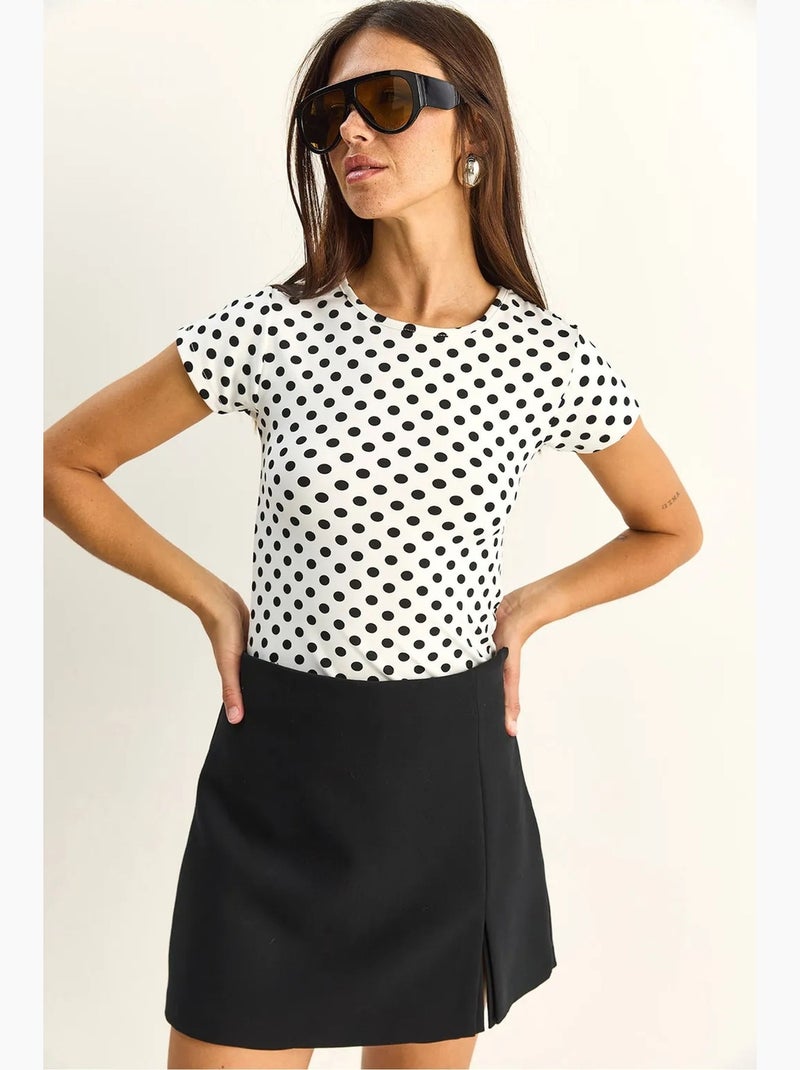 T-shirt crop de bolinhas com decote redondo lucci Branco Preto - Kiabi
