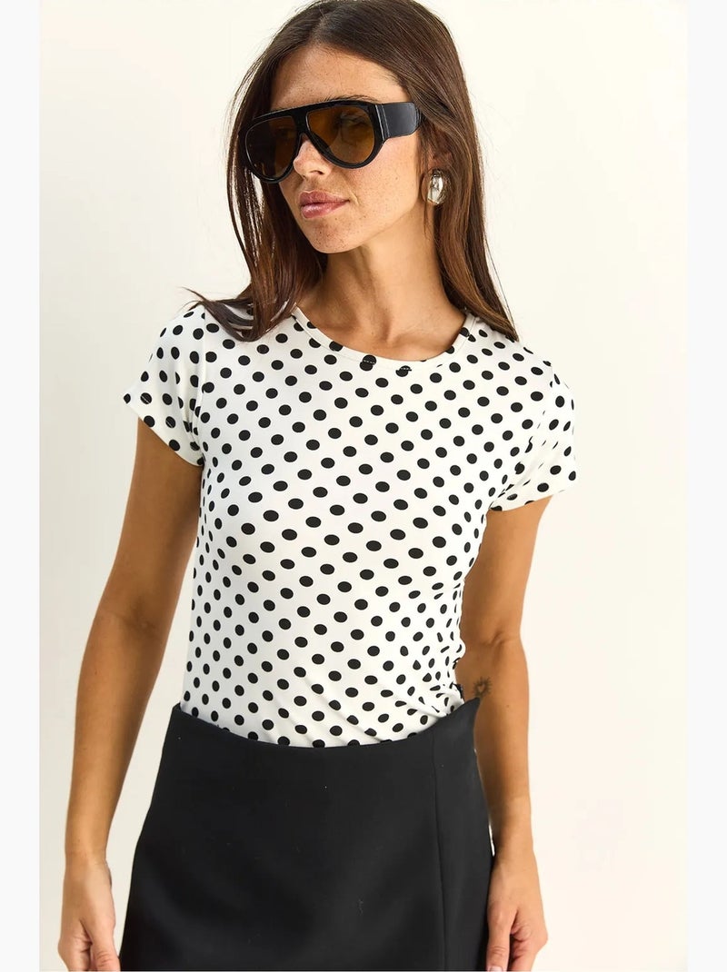 T-shirt crop de bolinhas com decote redondo lucci Branco Preto - Kiabi