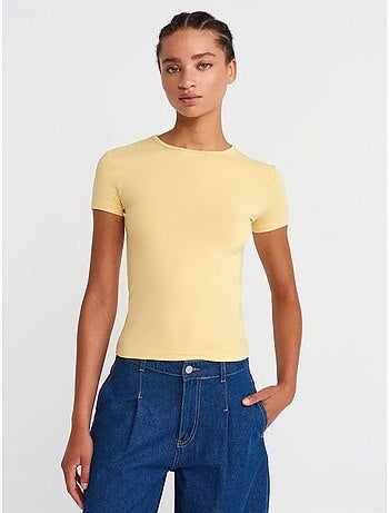 T-shirt crop de mulher slim fit com decote redondo dilvin