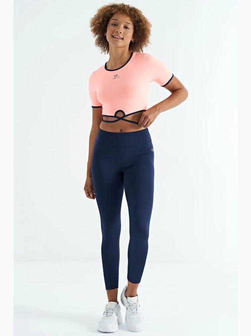 T-shirt crop elástica com gola redonda tommy - Kiabi T-shirt crop elástica com gola redonda tommy - Kiabi