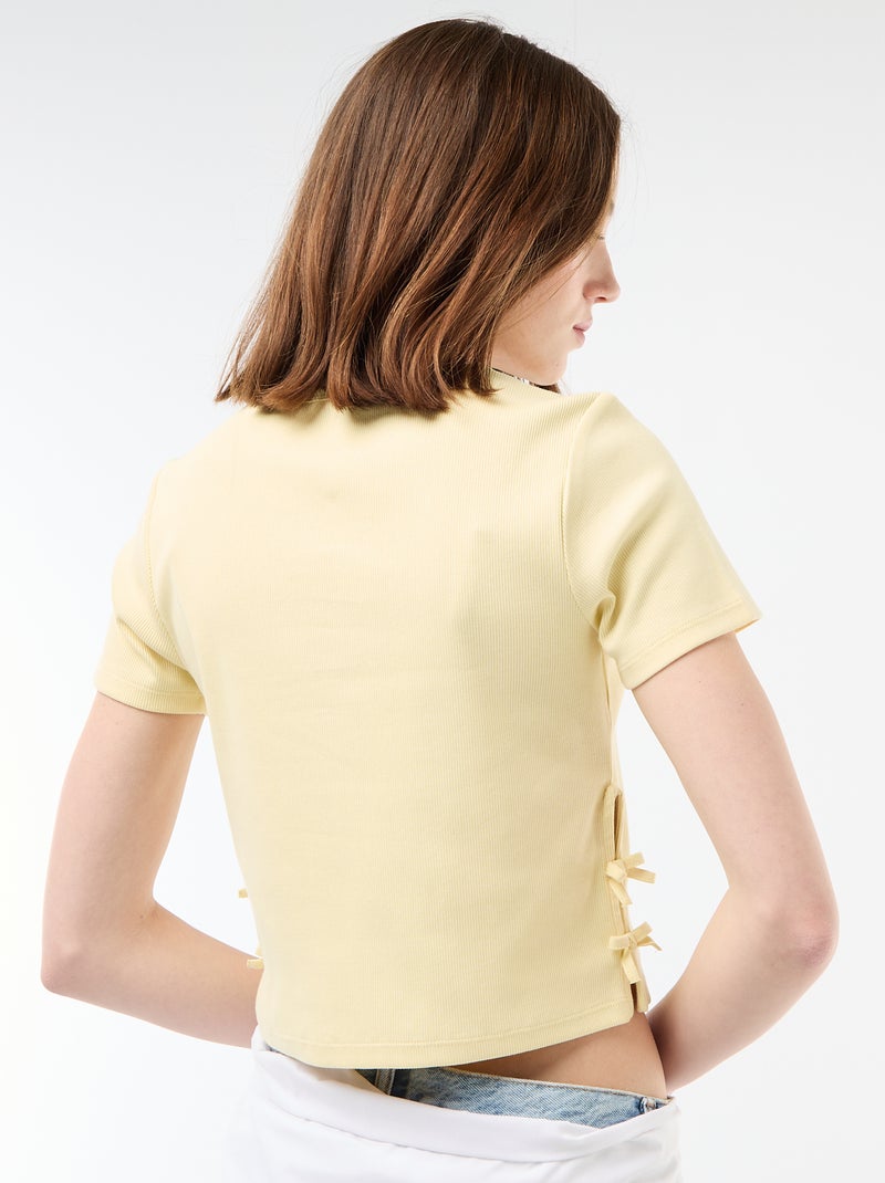 T-shirt cropped canelado com nós Amarelo - Kiabi