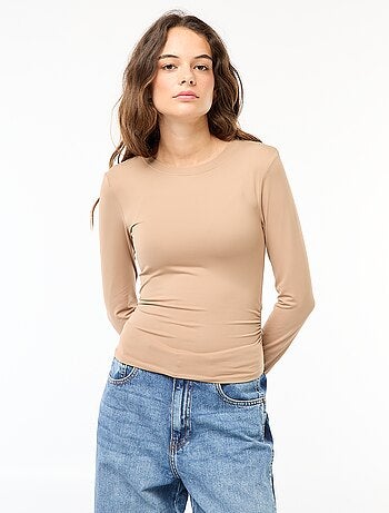 T-shirt cropped com efeito amarrotado