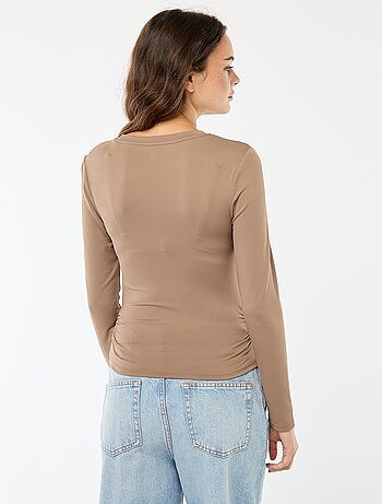 T-shirt cropped com efeito amarrotado
