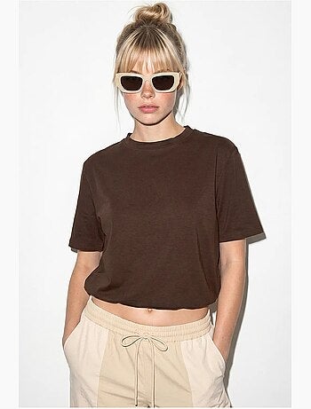 T-shirt cropped feminina de gola redonda lucci