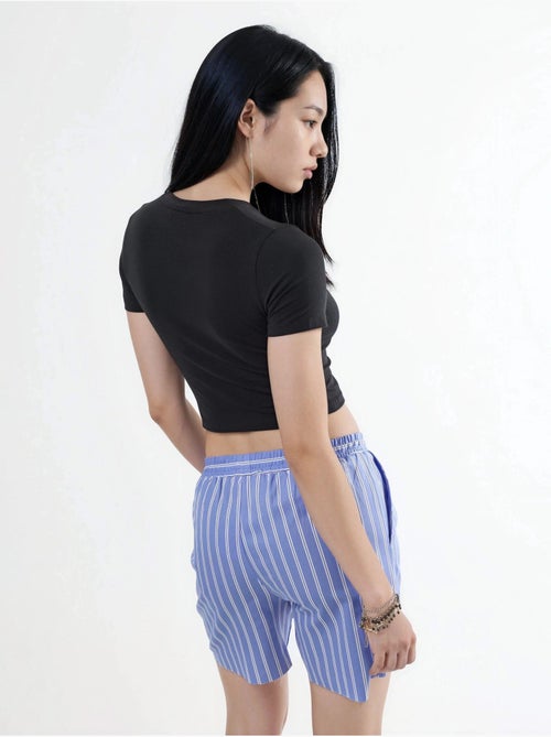 T-shirt curta com decote redondo busem - Kiabi T-shirt curta com decote redondo busem - Kiabi