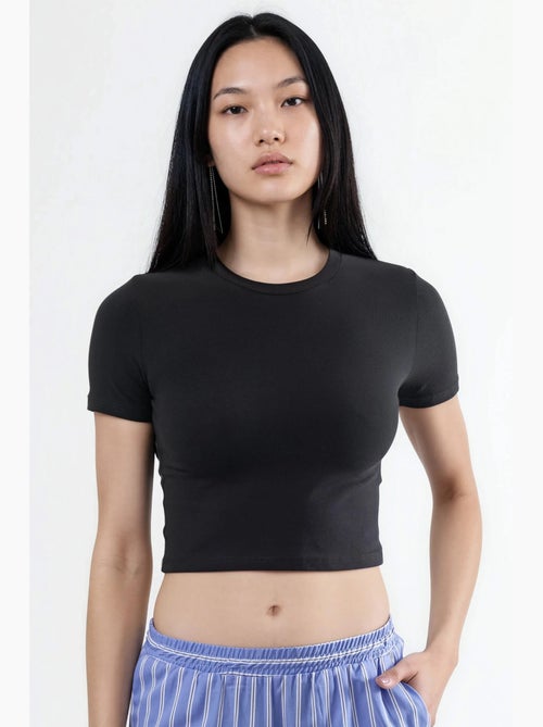 T-shirt curta com decote redondo busem - Kiabi T-shirt curta com decote redondo busem - Kiabi