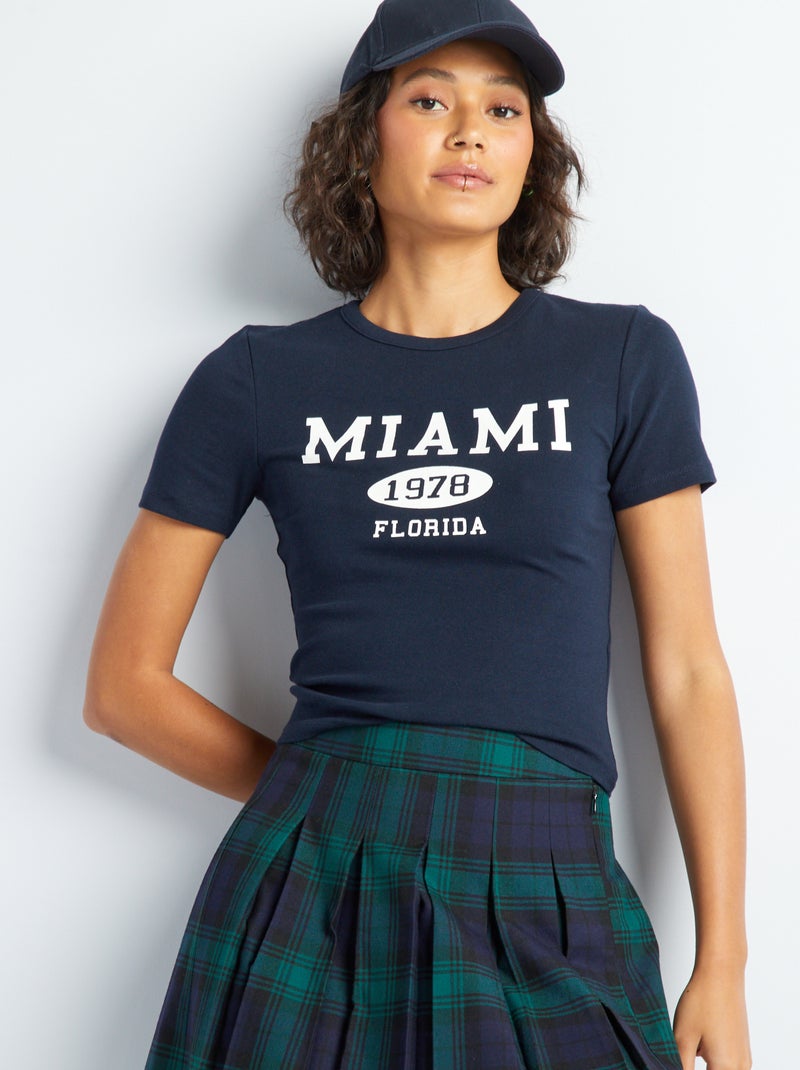 T-shirt curta com estampado estilo universidade AZUL - Kiabi