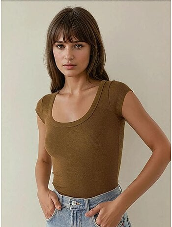 T-shirt curta gola redonda justa canelada manga curta hiccup