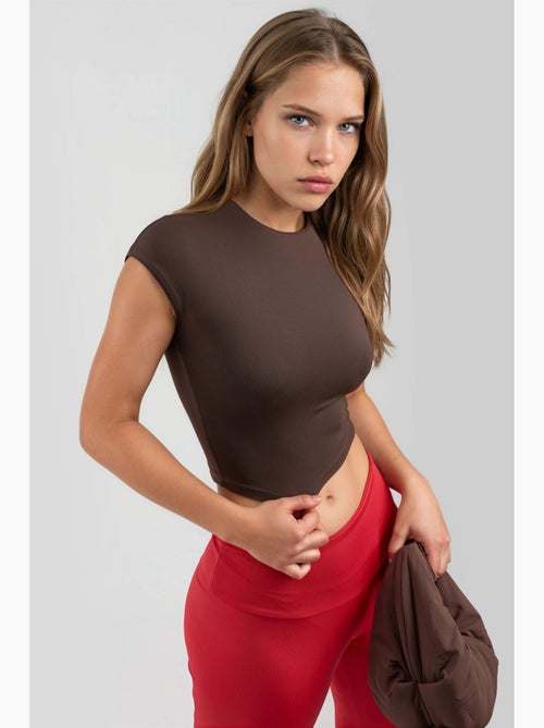 T-shirt curta lisa com gola redonda busem - Kiabi T-shirt curta lisa com gola redonda busem - Kiabi