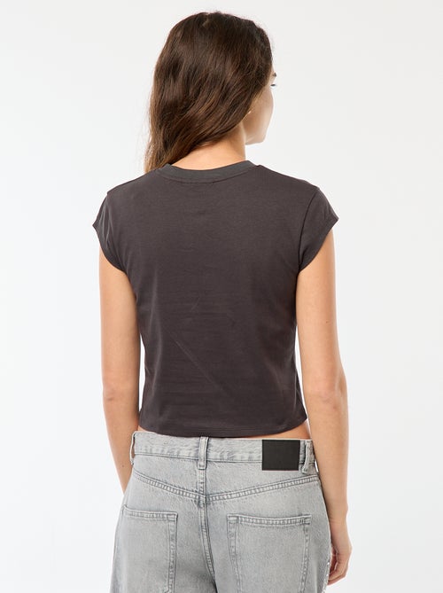 T-shirt curto com estampado fantasia - Kiabi