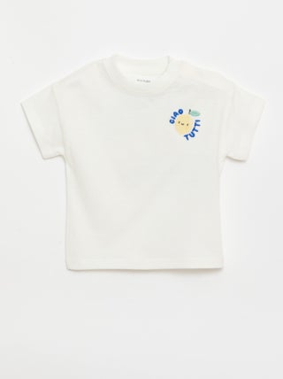 T-shirt de algodão com bordado no peito