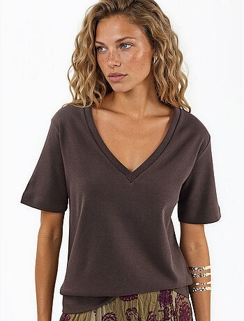 T-shirt de algodão com decote em v de corte regular e cor lisa busem