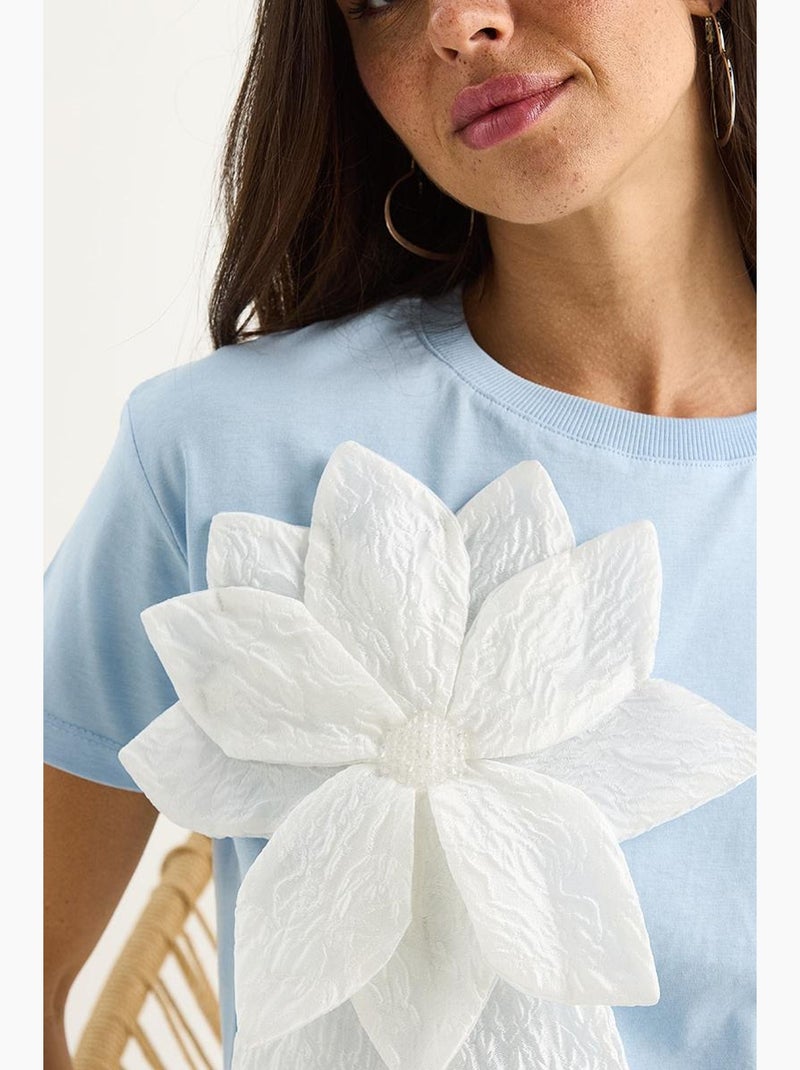 T-shirt de algodão de manga curta com acessório floral lucci Azul-céu - Kiabi