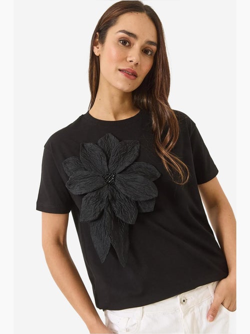 T-shirt de algodão de manga curta com acessório floral lucci - Kiabi T-shirt de algodão de manga curta com acessório floral lucci - Kiabi