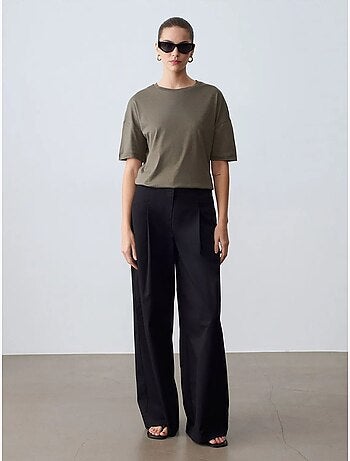 T-shirt de algodão de mulher com decote redondo dilvin