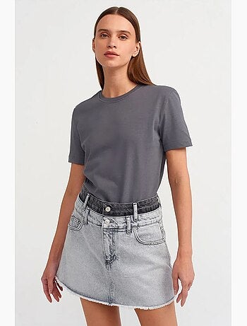 T-shirt de algodão de mulher com decote redondo dilvin