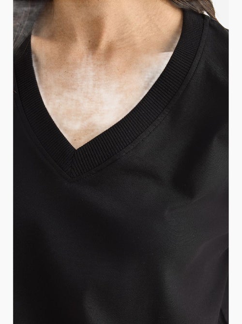 T-shirt de algodão penteado com decote em v comfort fit lucci - Kiabi T-shirt de algodão penteado com decote em v comfort fit lucci - Kiabi