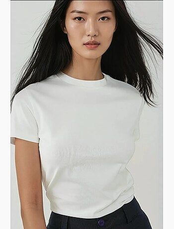 T-shirt de algodão regular fit com gola redonda hiccup