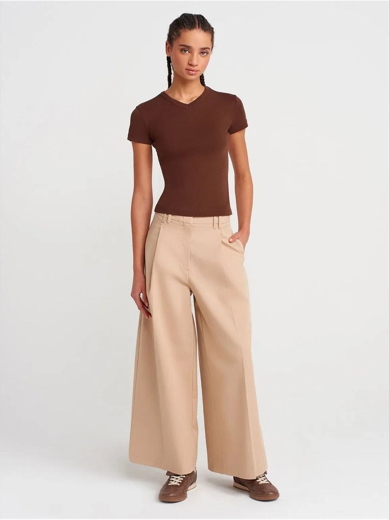 T-shirt de algodão slim fit com decote em v dilvin Castanho-chocolate - Kiabi