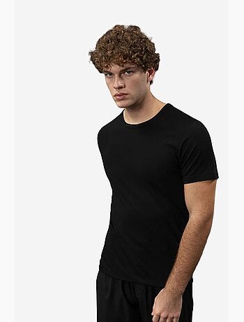T-shirt de algodão slim fit com gola redonda giesto
