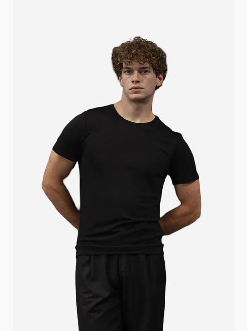T-shirt de algodão slim fit com gola redonda giesto - Kiabi T-shirt de algodão slim fit com gola redonda giesto - Kiabi