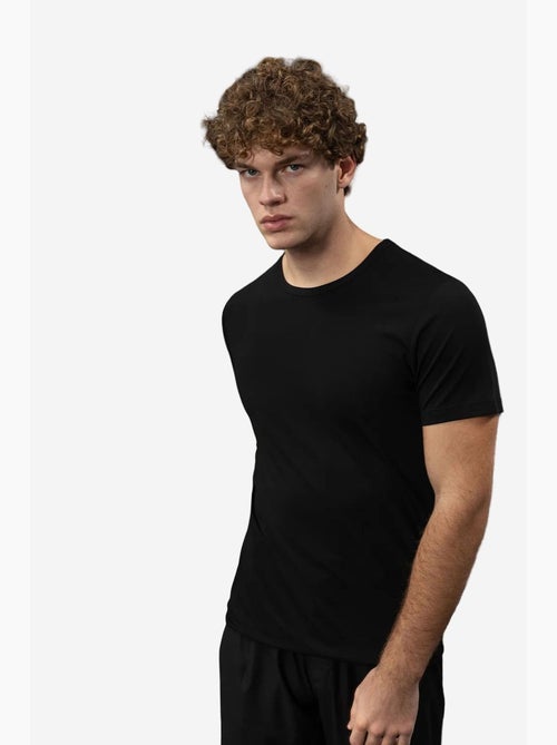 T-shirt de algodão slim fit com gola redonda giesto - Kiabi T-shirt de algodão slim fit com gola redonda giesto - Kiabi
