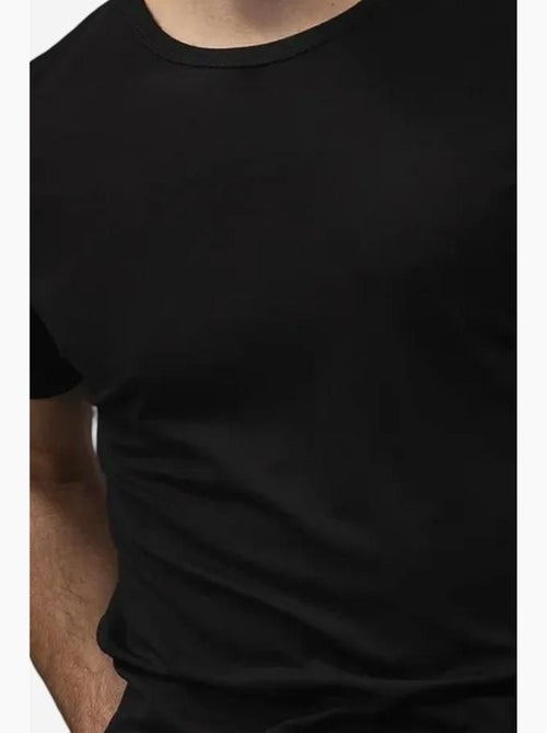T-shirt de algodão slim fit com gola redonda giesto - Kiabi T-shirt de algodão slim fit com gola redonda giesto - Kiabi