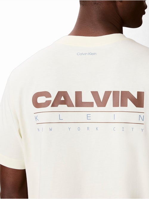 T-shirt de gola redonda - Calvin Klein - Kiabi T-shirt de gola redonda - Calvin Klein - Kiabi