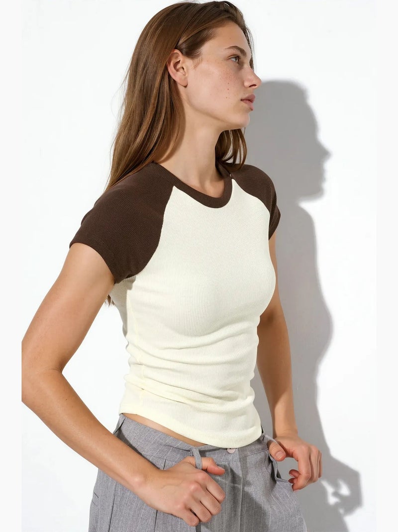 T-shirt de gola redonda color block ajustada busem Branco Preto - Kiabi