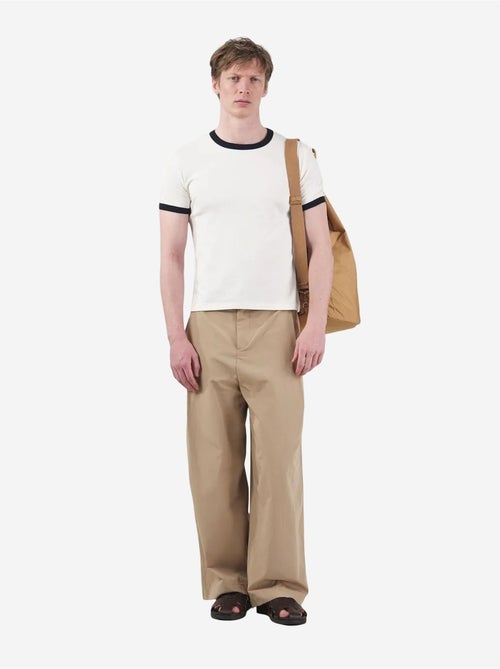 T-shirt de gola redonda color block com debrum em contraste giesto - Kiabi T-shirt de gola redonda color block com debrum em contraste giesto - Kiabi