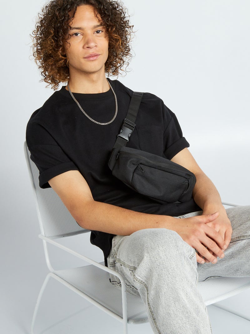 T-shirt de gola redonda com bolso frontal Preto - Kiabi