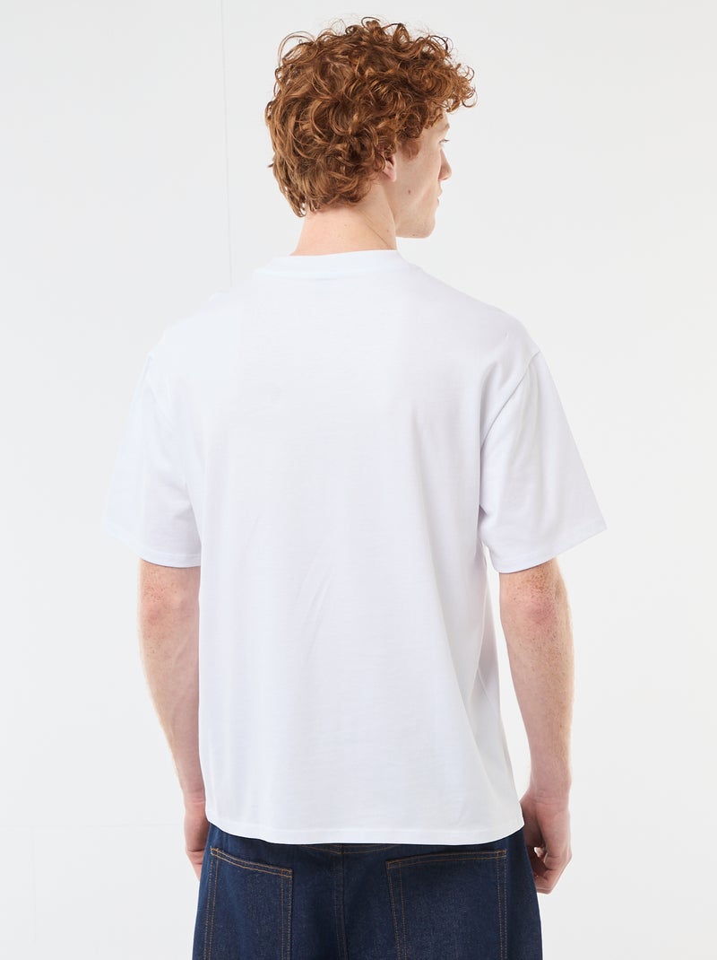 T-shirt de gola redonda com bordado contrastante Branco - Kiabi