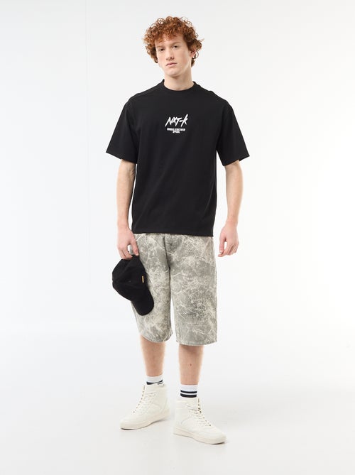 T-shirt de gola redonda com bordado contrastante - Kiabi