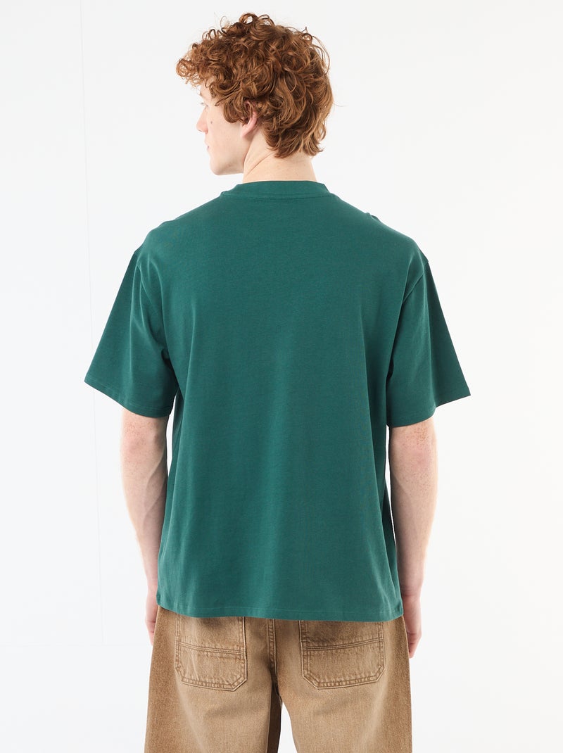 T-shirt de gola redonda com bordado contrastante Verde - Kiabi