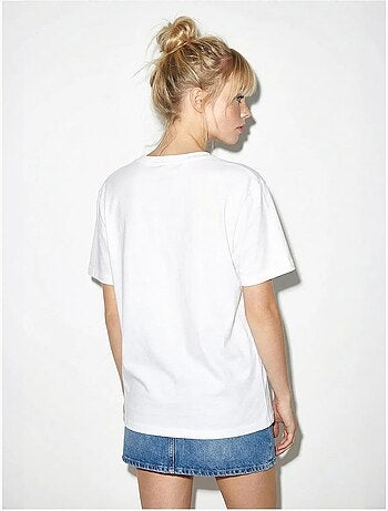 T-shirt de gola redonda com bordado floral lucci