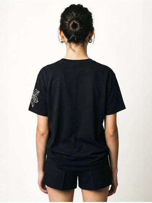 T-shirt de gola redonda com bordado floral lucci - Kiabi T-shirt de gola redonda com bordado floral lucci - Kiabi