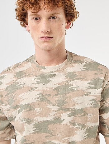 T-shirt de gola redonda com estampado 'camuflado' em algodão