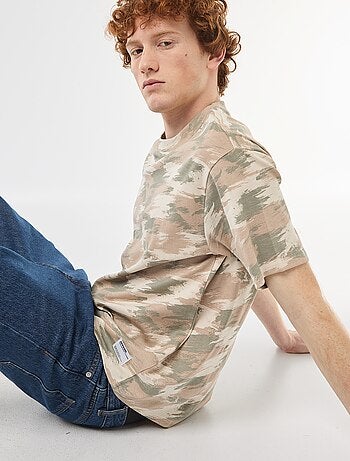 T-shirt de gola redonda com estampado 'camuflado' em algodão