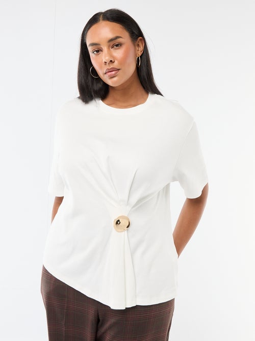 T-shirt de gola redonda drapeada com bijuteria - Kiabi