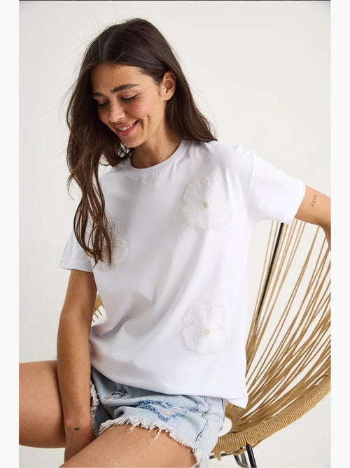 T-shirt de gola redonda e manga curta com acessório floral lucci - Kiabi